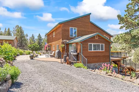 16401 SE Bobcat Ln, Prineville, OR 97754