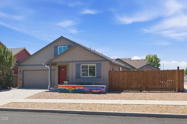 469 NW 24th Pl, Redmond, OR 97756