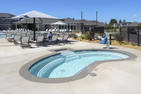 Exterior - 3867 Eagle Rd, Bend, OR 97701 photo 4 of 10