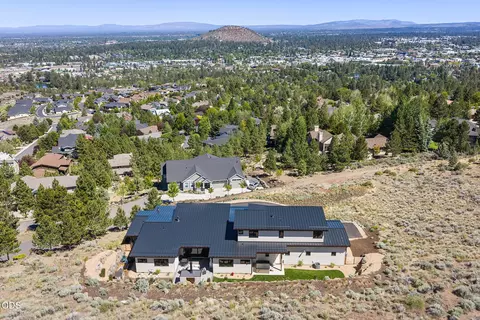 View/Area - 2375 NW Wyeth Pl, Bend, OR 97703 photo 5 of 5