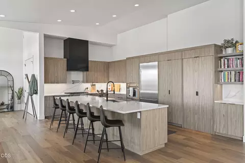 Kitchen - 2375 NW Wyeth Pl, Bend, OR 97703 photo 3 of 10