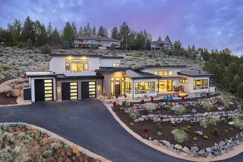 2375 NW Wyeth Pl, Bend, OR 97703