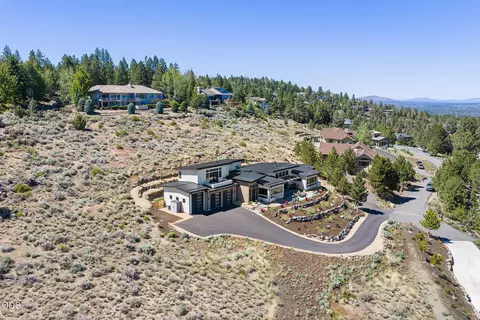 View/Area - 2375 NW Wyeth Pl, Bend, OR 97703 photo 2 of 5