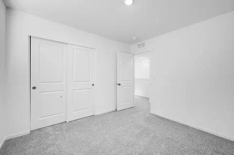Bedroom - 16673 Cottage Pine St, La Pine, OR 97739 photo 3 of 6