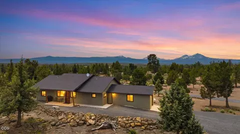 17740 Ox Spur Ct, Bend, OR 97703