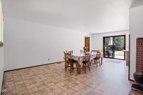 Dining - 1934 Laurel Rd, Cave Junction, OR 97523 photo 2 of 2