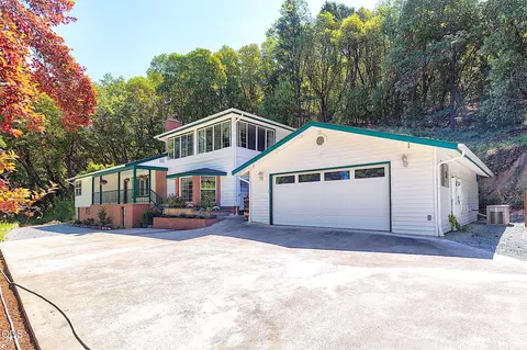 11150 Lower River Rd, Grants Pass, OR 97526