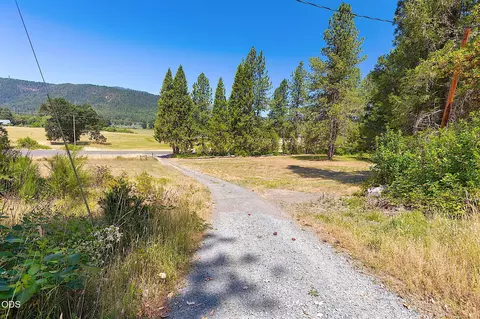11230 Lower River Rd, Grants Pass, OR 97526 photo 21