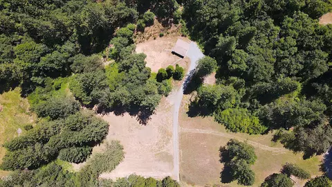 11230 Lower River Rd, Grants Pass, OR 97526