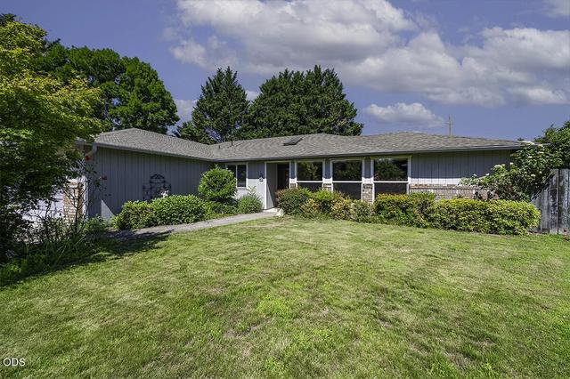3321 Oneida Cir, Medford, OR 97504