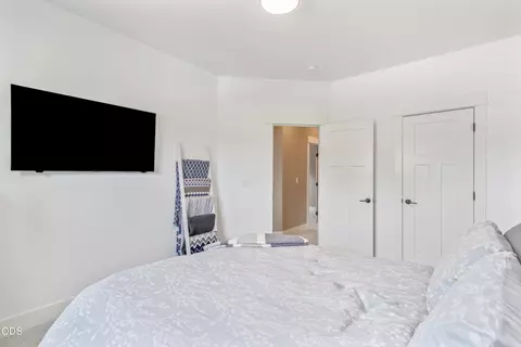 Bedroom - 63315 Wrangler Pl, Bend, OR 97703 photo 6 of 7