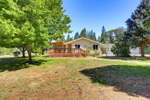 2072 Evans Creek Rd, Rogue River, OR 97537