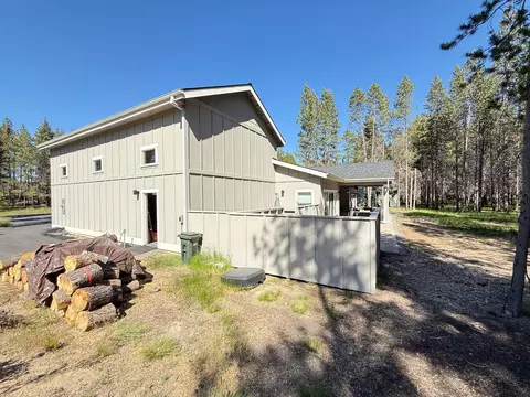 Exterior - 16785 Stage Stop Dr, Bend, OR 97707 photo 13 of 14