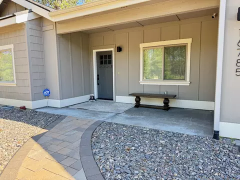 Exterior - 16785 Stage Stop Dr, Bend, OR 97707 photo 4 of 14