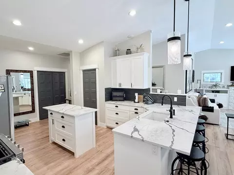 Kitchen - 16785 Stage Stop Dr, Bend, OR 97707 photo 1 of 4