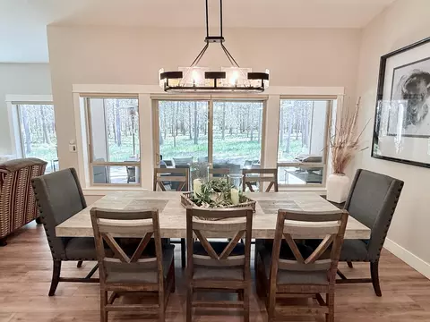 Dining - 16785 Stage Stop Dr, Bend, OR 97707 photo 2 of 2
