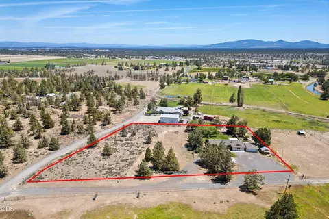 6492 SW 51st, Redmond, OR 97756