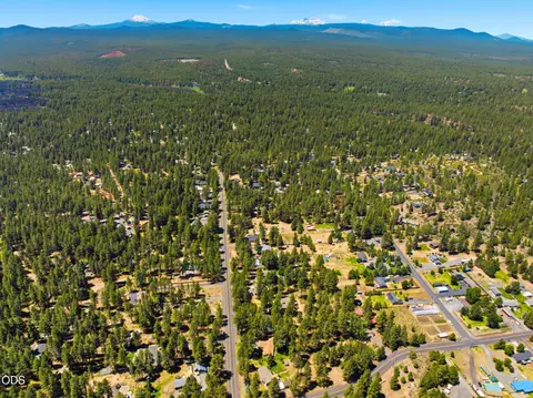 View/Area - 19184 Baker Rd, Bend, OR 97702 photo 6 of 7