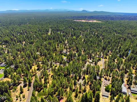 View/Area - 19184 Baker Rd, Bend, OR 97702 photo 5 of 7