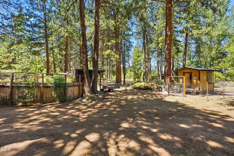 Exterior - 19184 Baker Rd, Bend, OR 97702 photo 13 of 21