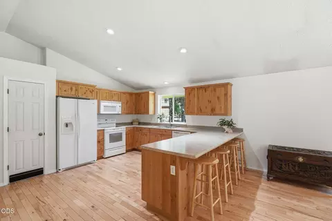 Kitchen - 19184 Baker Rd, Bend, OR 97702 photo 1 of 3