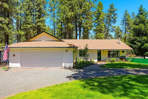 Exterior - 19184 Baker Rd, Bend, OR 97702 photo 2 of 21