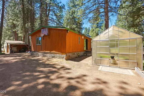 Exterior - 19184 Baker Rd, Bend, OR 97702 photo 18 of 21