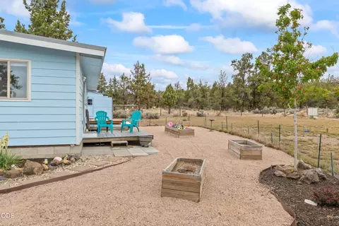 Exterior - 65230 94th St, Bend, OR 97703 photo 3 of 9