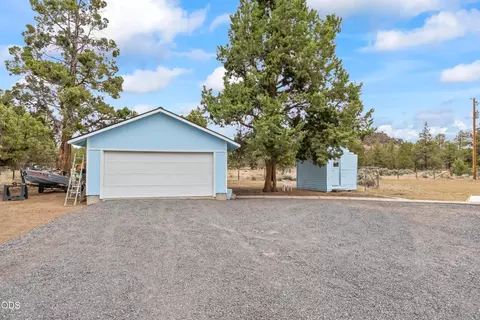 Exterior - 65230 94th St, Bend, OR 97703 photo 7 of 9