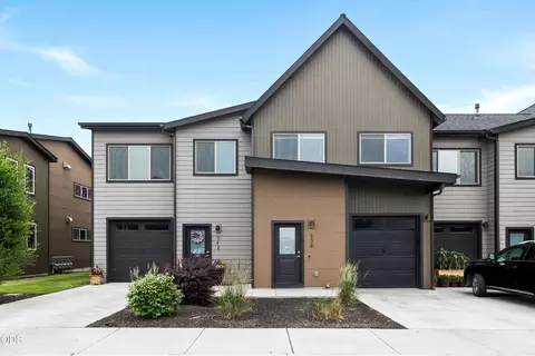 538 NW 28th, Redmond, OR 97756