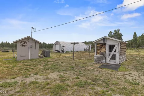 Exterior - 48850 Sycan Rd, Beatty, OR 97621 photo 11 of 17