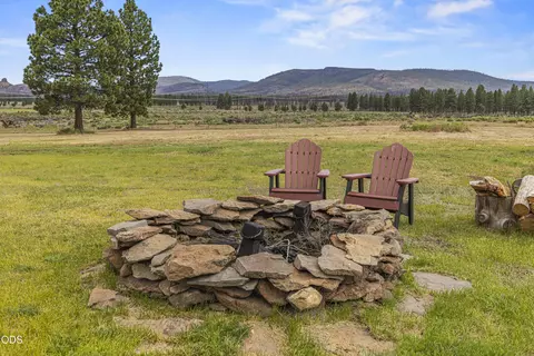 Exterior - 48850 Sycan Rd, Beatty, OR 97621 photo 6 of 17