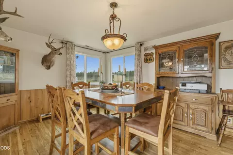 Dining - 48850 Sycan Rd, Beatty, OR 97621 photo 2 of 3