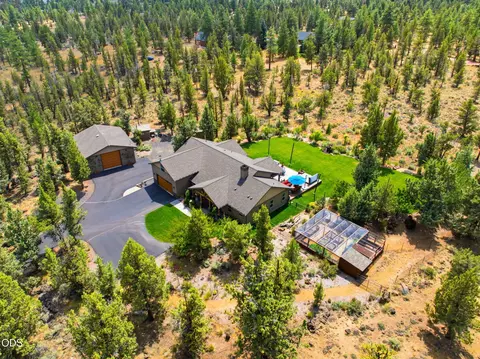 67295 Gist Rd, Bend, OR 97703