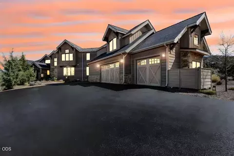 15175 SW Two Saddle Ct, Powell Butte, OR 97753