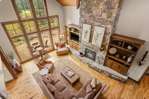 Living - 56820 Dancing Rock Loop #49, Bend, OR 97707 photo 5 of 5