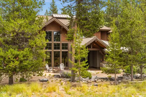 Exterior - 56820 Dancing Rock Loop #49, Bend, OR 97707 photo 5 of 11