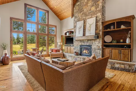 Living - 56820 Dancing Rock Loop #49, Bend, OR 97707 photo 1 of 5
