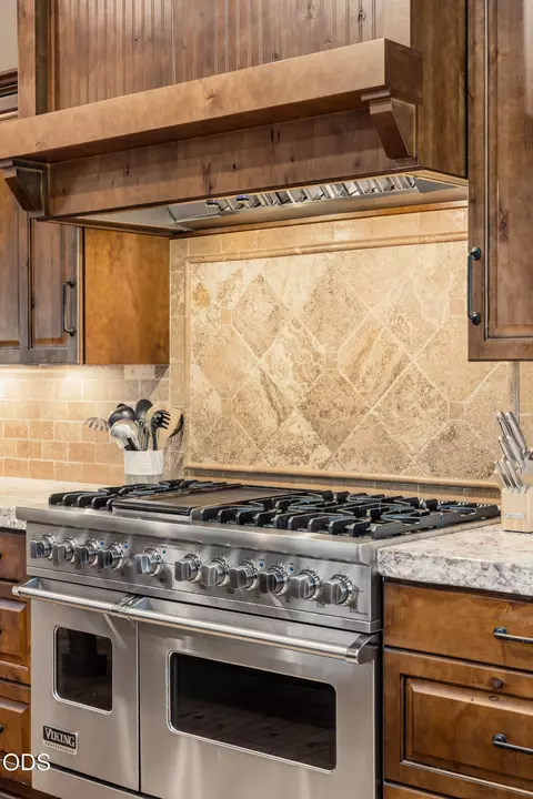 Kitchen - 56820 Dancing Rock Loop #49, Bend, OR 97707 photo 7 of 8