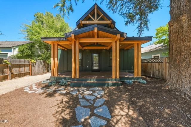 54 NW Gilchrist Ave, Bend, OR 97703
