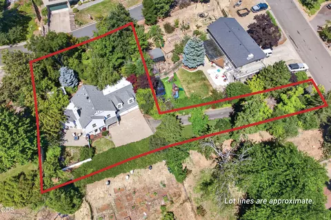 430 Wiley St, Ashland, OR 97520