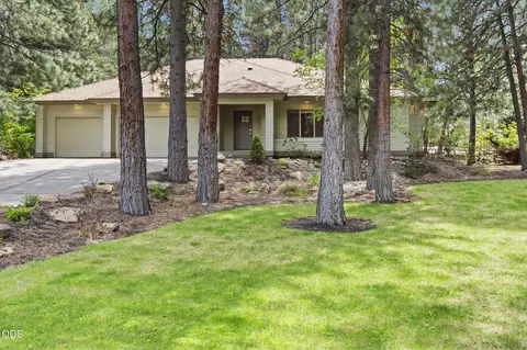 20387 Christmas Rdg, Bend, OR 97702