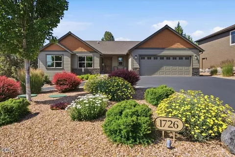 1726 Turnstone Rd, Redmond, OR 97756