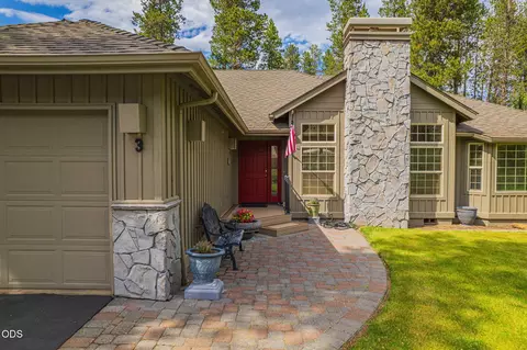 57719 Poplar Ln #3, Sunriver, OR 97707 photo 2
