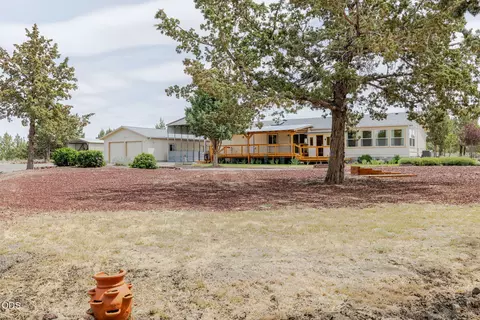 8664 SW Sisters View Pl, Terrebonne, OR 97760