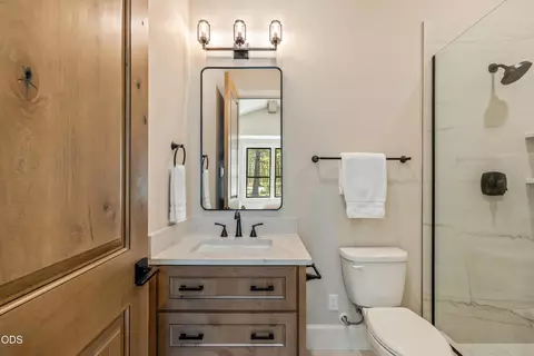 Bath - 17751 Preservation Loop #LOT 471, Bend, OR 97707 photo 5 of 8