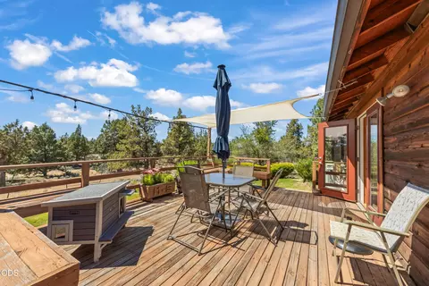 Exterior - 64543 Mcgrath Rd, Bend, OR 97701 photo 3 of 5