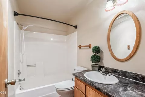 Bath - 64543 Mcgrath Rd, Bend, OR 97701 photo 2 of 2
