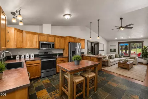 17065 Oxnard Rd, Bend, OR 97707 photo 7