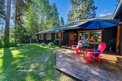 17065 Oxnard Rd, Bend, OR 97707 photo 3